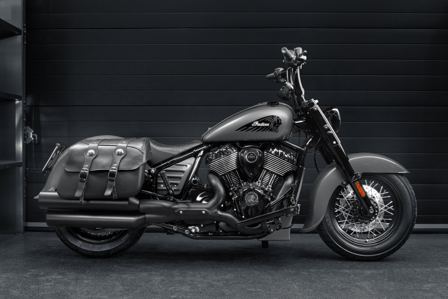 Indian Chief Front Fender "Apache"