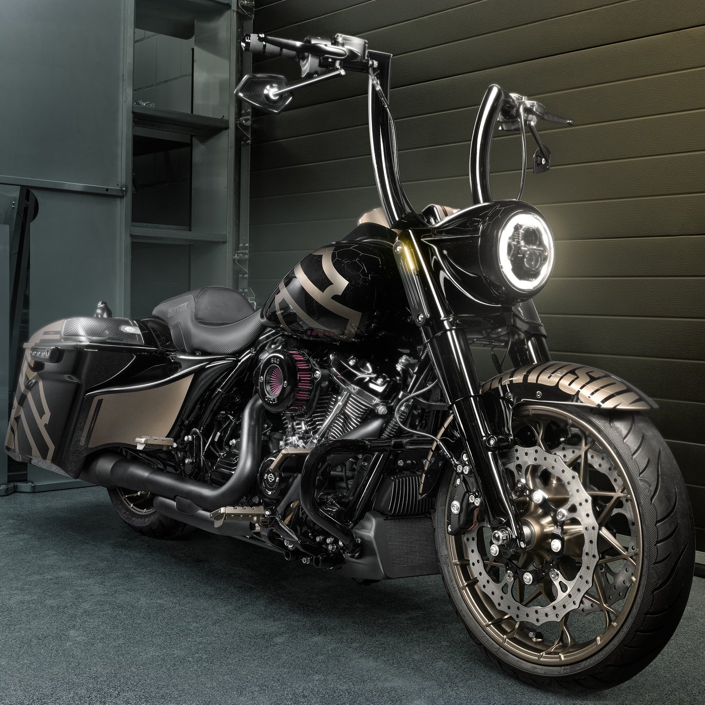 Road King “Killer Bull” 2" Fat Handlebars with 1" Riser Clamps – Excludes FLHRXS