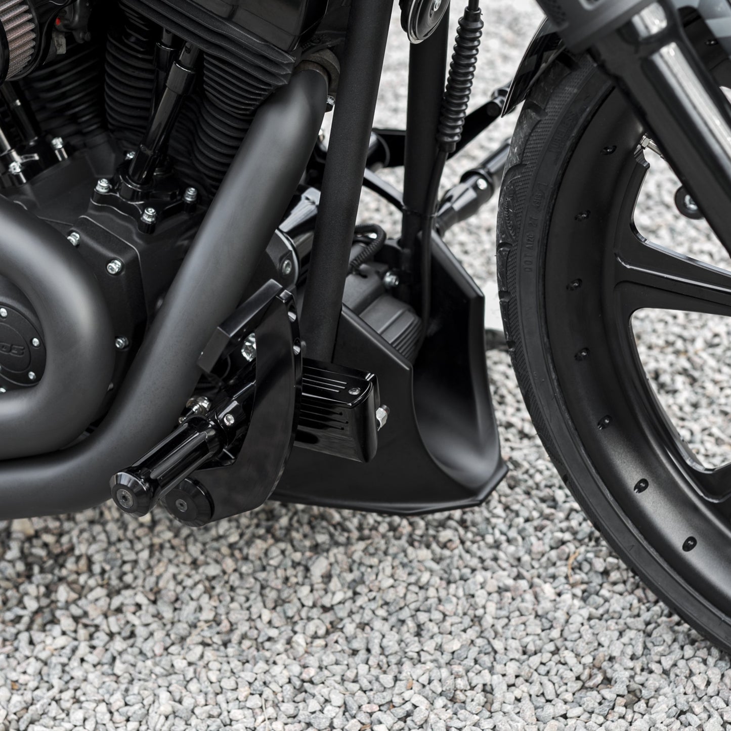 H-D "Bobbstr" Series Softail Chin Spoiler 2000-2017 FLST FXST