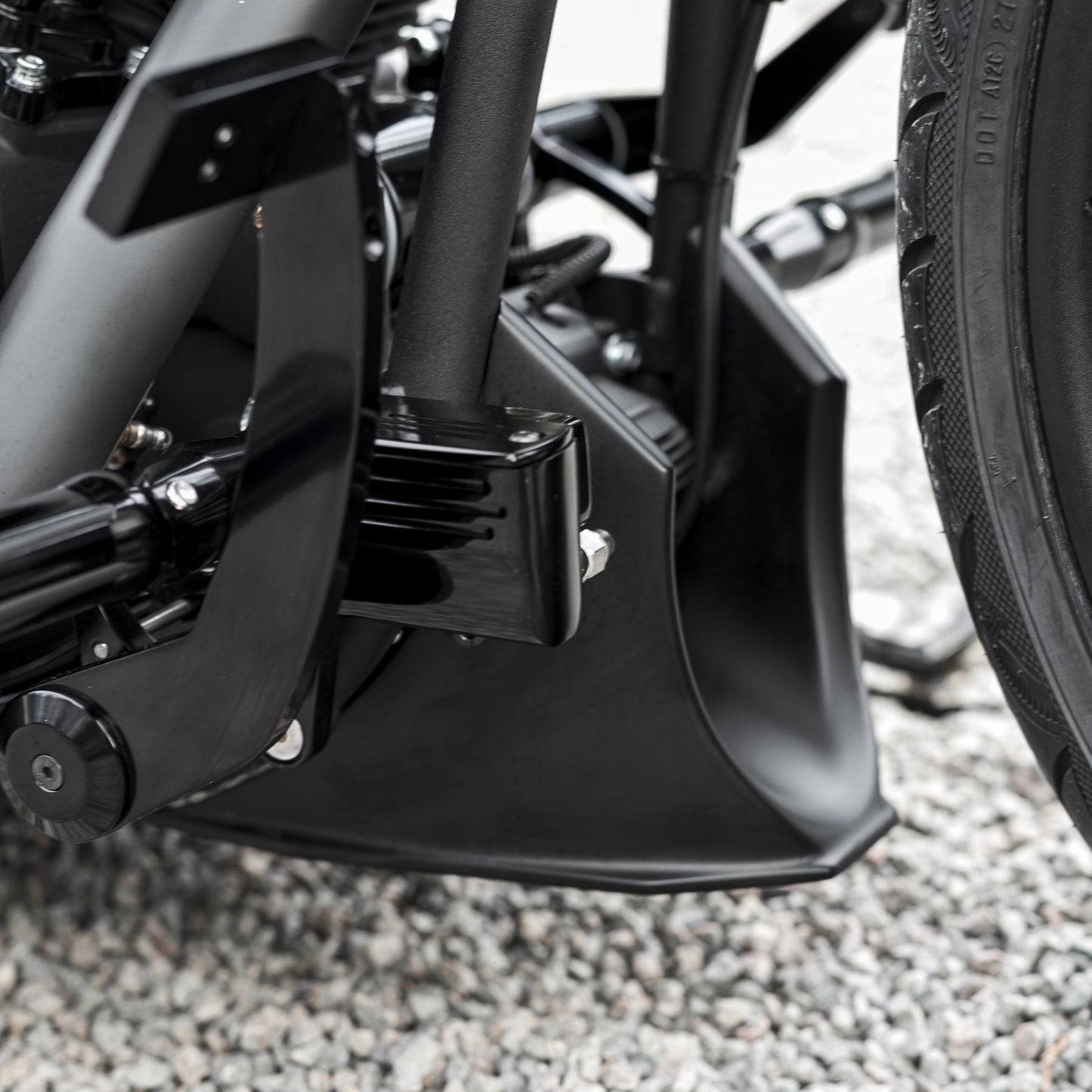 H-D "Bobbstr" Series Softail Chin Spoiler 2000-2017 FLST FXST