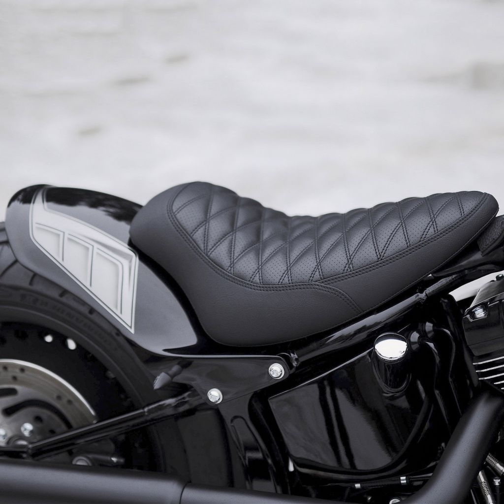 Harley-Davidson Short Bobber Softail Rear Fender And Seat Kit For 200 Tire Oldschool Fenders