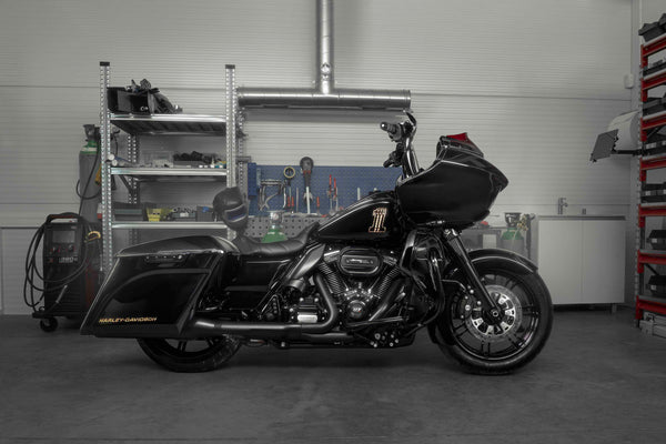 2020 H-D ROAD GLIDE FLTRK "BLACKSMITH"
