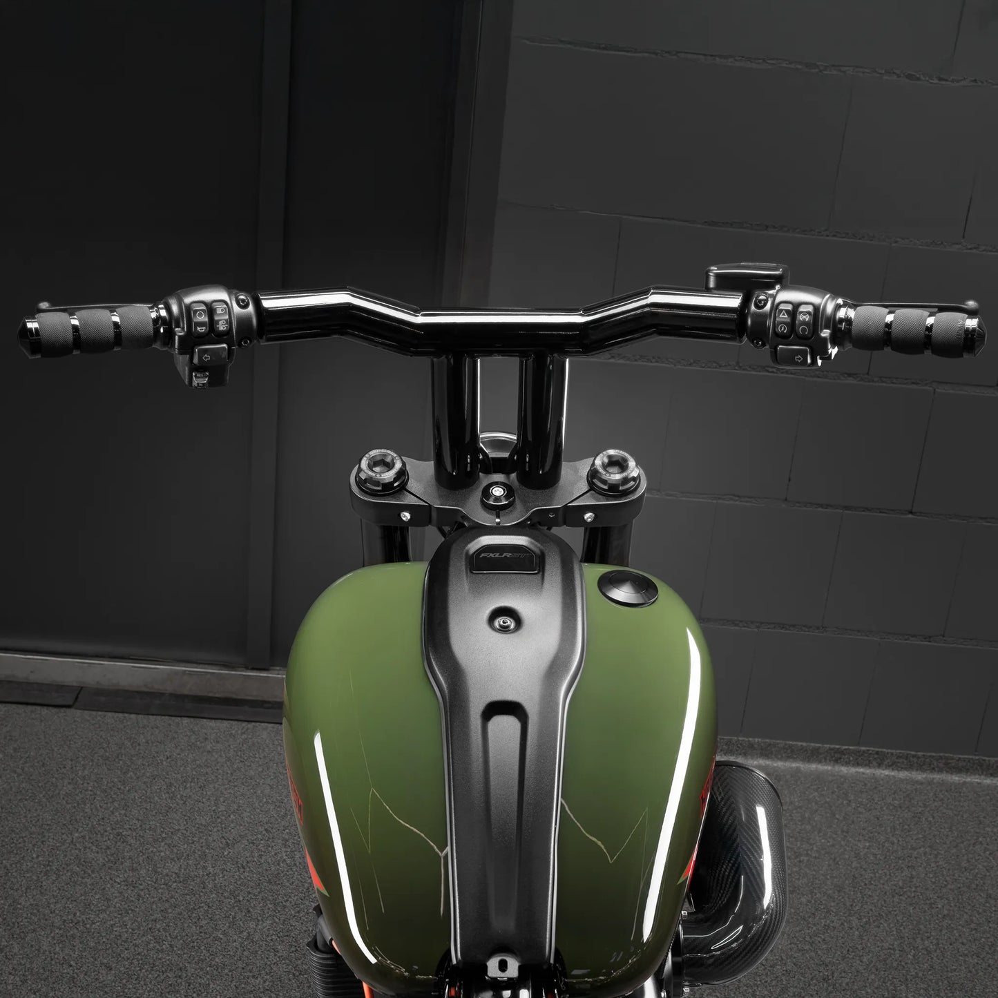 “Champion” T-Bar Mega Handlebars
