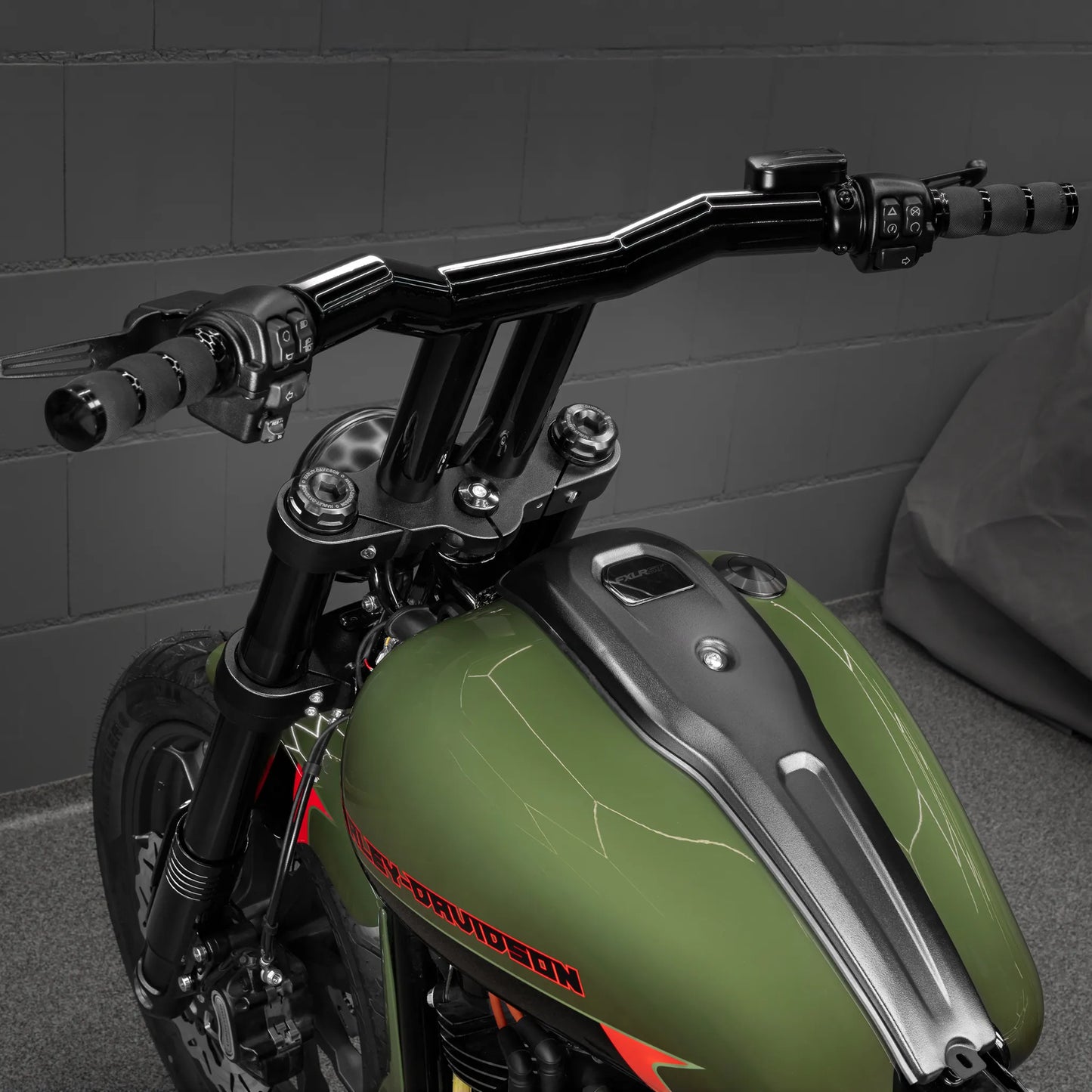“Champion” T-Bar Mega Handlebars