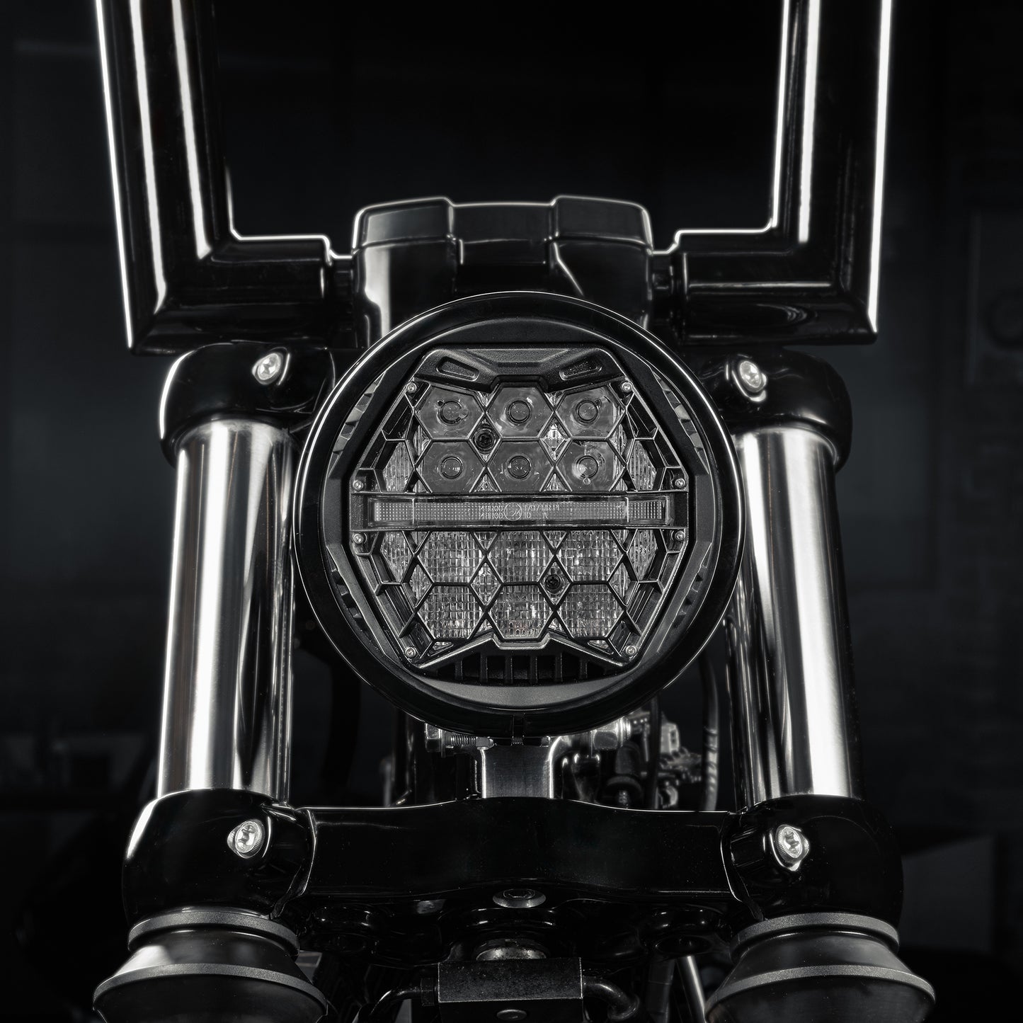 5 3/4" Honeycomb LED Headlight ECE Approved for Harley Street Bob FXBB & Breakout FXBR